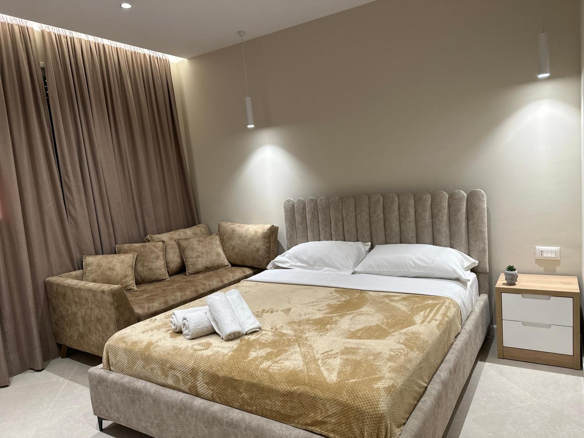 Beachfront Apartment With Balcony Влёра Экстерьер фото